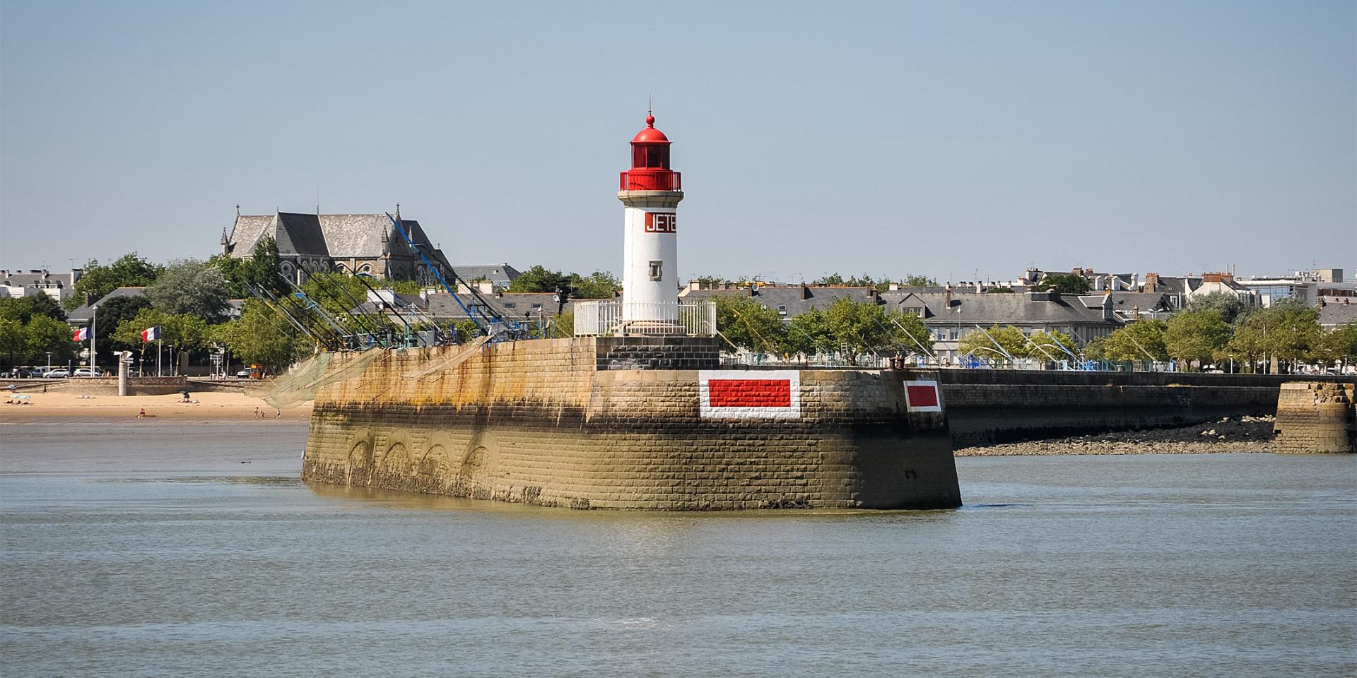 croisires-phare-port-saint-nazaire-m-leduc.jpg