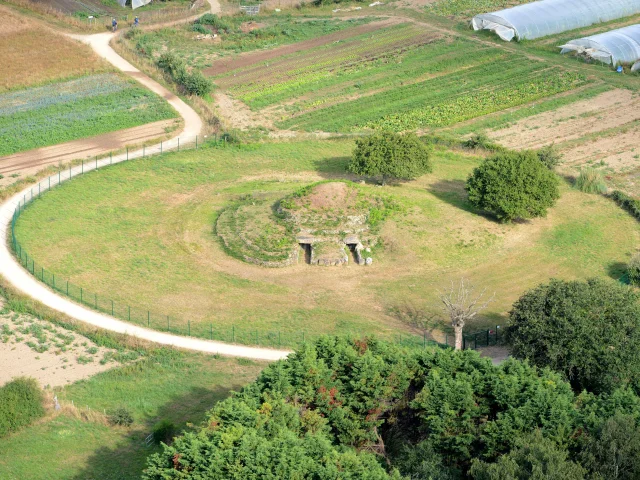 tumulus-de-dissignac-martin-launay-carene-2.jpg