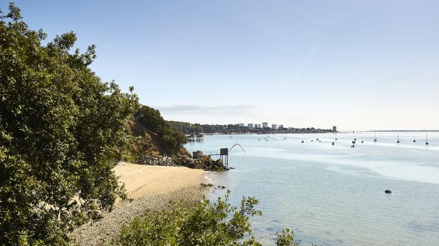 plage-de-port-charlottealamoureux.jpg