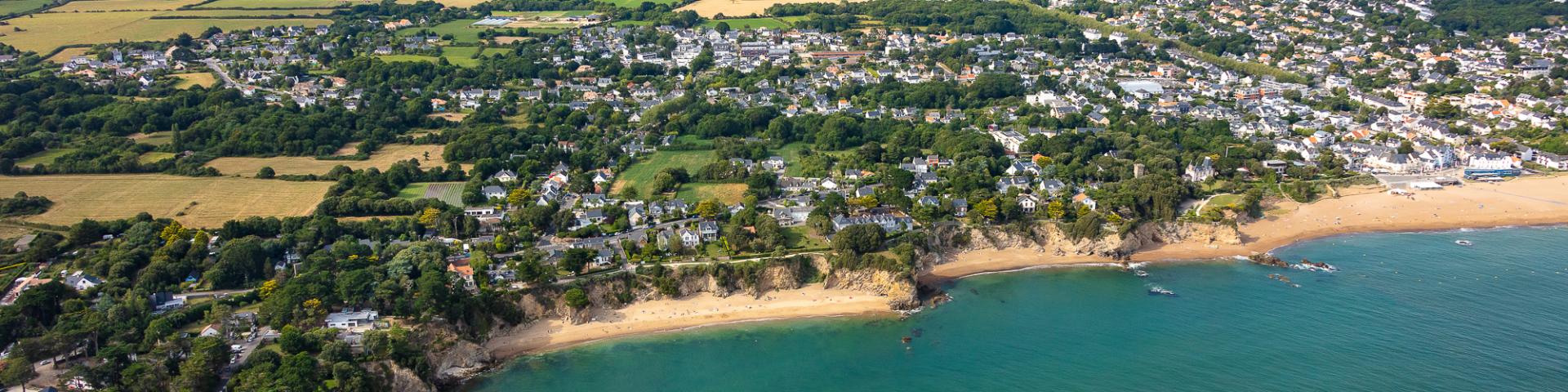 Saint-Nazaire et ses plages vue du ciel