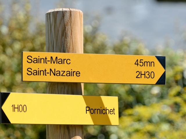 panneaux-directionnels-randonnesmartin-launay-saint-nazaire.jpg