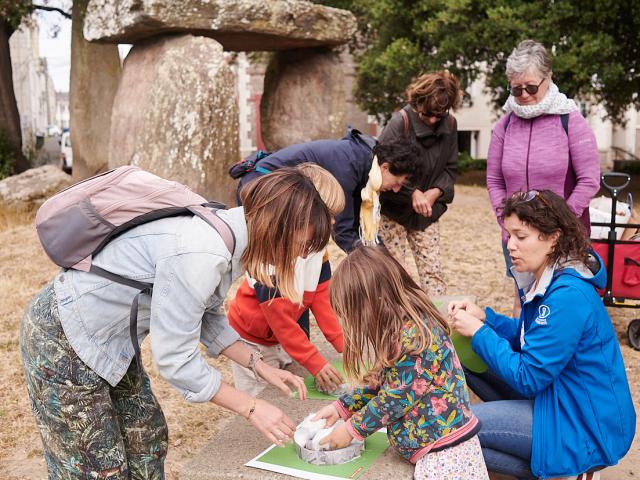 Visite-famille-Dolmen-rudy-burbant-2022-BD_019.jpg