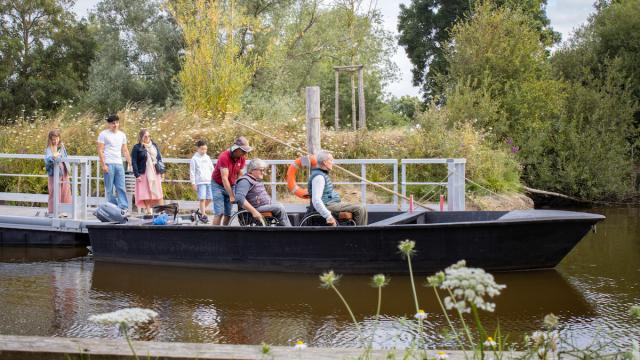 Rampe embarquement PMR chaland en Brière