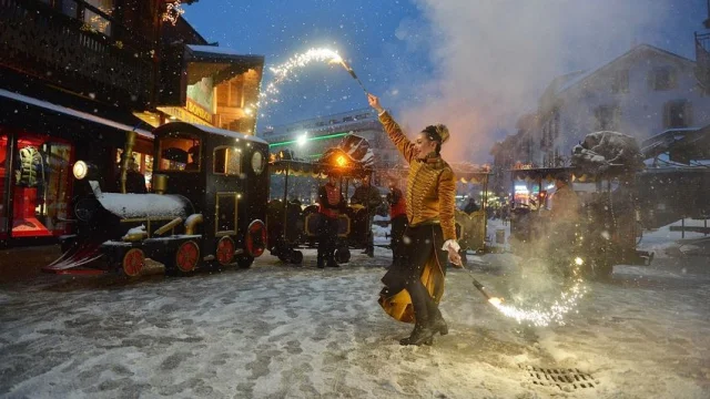 Spectacle de Noël à Saint Nazaire Le Grand Voyage le samedi 16 décembre départ du Ruban Bleu à 17h